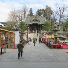 「総門」をくぐると…