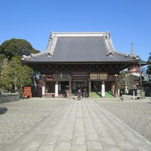 「光明堂」は、旧本堂であった御堂です