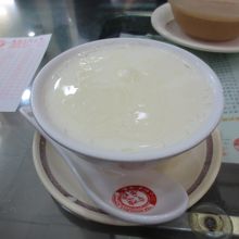 あったかいミルクプリン。温かいほうが甘味が強く感じる