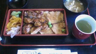 ランチは接待客が多かった　鳥料理の専門店