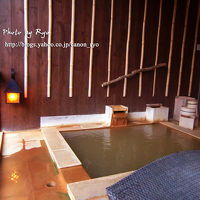 夜のぼんやり明かりで入る風呂も素敵でした。