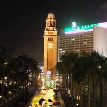 ライトアップされた時計台