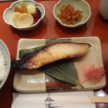 好物のギンダラ定食です。