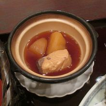 こちらは”鰤大根”、上品な仕上がりです