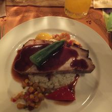 メインの豚肉料理。