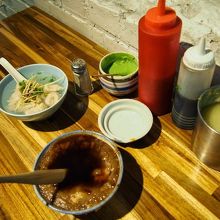 調味料色々、好きにつければいいと思う