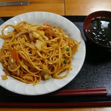 ケチャップ味のやきそば