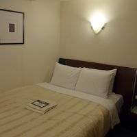 広々としたベッド