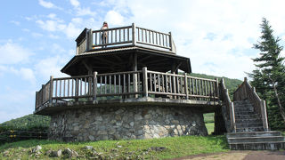 十勝と石狩の境にあり、新日本八景の展望台