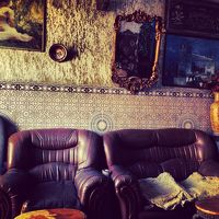 フロント。上がって2階