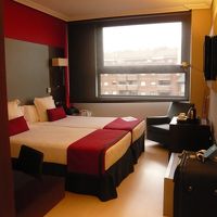 広くて明るいです。