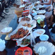 食って飲んで一人2,000円弱