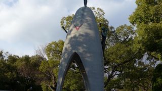平和記念公園の見るポイント「原爆の子の像」