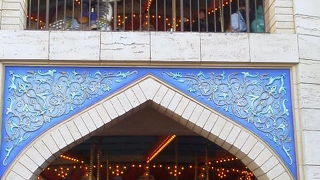 二層式カルーセルの2階で「キャラバンカルーセル」～TDS～