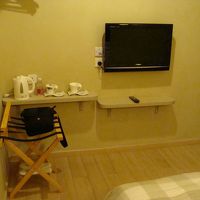 最低限のアメニティはある。冷蔵庫は無し。