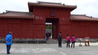 世界遺産「首里城」の広福門