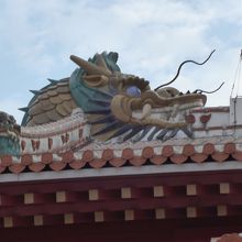 屋根上左側の鯱