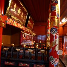 本殿内部