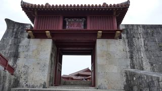 世界遺産「首里城｣の漏刻門