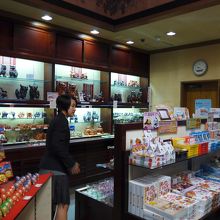 本殿内土産品・売店