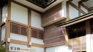 博物館の周辺は紅葉も綺麗で比叡山なども望めます