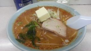 すすきのの歴史を感じる昔ながらの札幌味噌ラーメン
