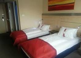 ホリデイ イン エクスプレス シュトゥットガルト エアポート