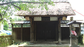 目立ちませんが、横浜で一番古い時期に建てられた建物