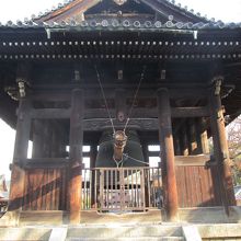 そして問題の「鐘楼」…現在の「方広寺」、伽藍は２棟のみです