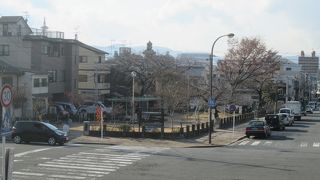 想像していたよりも大きな塚でした