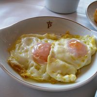 朝食のビュッフェ