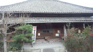 常滑の旧繁華街にたたずむ寺院