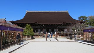 晩秋の大覚寺。襖絵が見事。