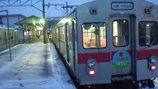 ＪＲ線との乗り継ぎも便利な線です