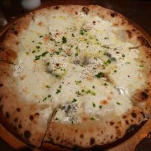 クァトロフォルマッジ　アオカビチーズが美味しい