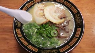 福岡県産ラー麦で作った自家製麺のラーメン「博多三氣 水城本店」