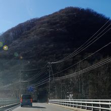 国道19号線にぶつかる