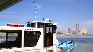 意外にも、ほぼUSJと天保山を結ぶルートで運航されています。