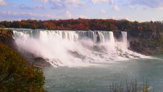 カナダ滝よりは