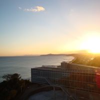 桂浜から足摺岬と夕日の眺め