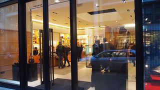 ルイ ヴィトン (ハンブルク店)