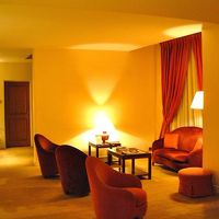 落ち着いた雰囲気のロビー