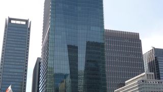 ３８階建ての超高層ビル