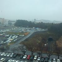 ９階、空港が見える。