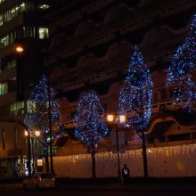 御堂筋も青いライトアップ