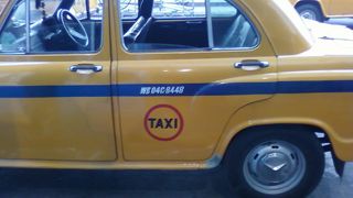 プリペイドタクシーが便利です。