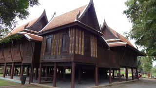 ワット・プラシー・サンペットに向かう途中にある