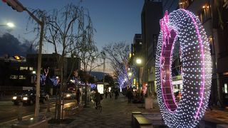 大きなわっかのイルミネーション