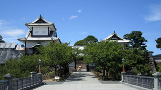 金沢城で貴重な建造物。