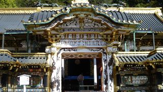 白を基調とした清楚な美しさ